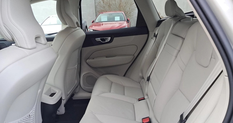Volvo XC 60 cena 179900 przebieg: 58225, rok produkcji 2021 z Nowa Ruda małe 254